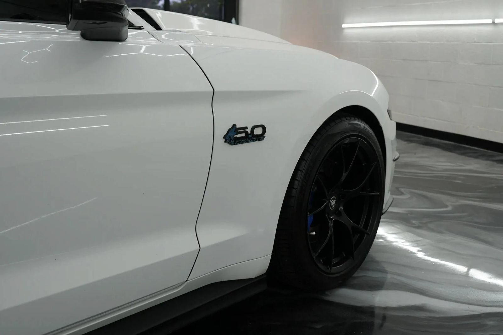 Used 2019 Ford Mustang GT Premium w/ Equipment Group 401A RWD image 25