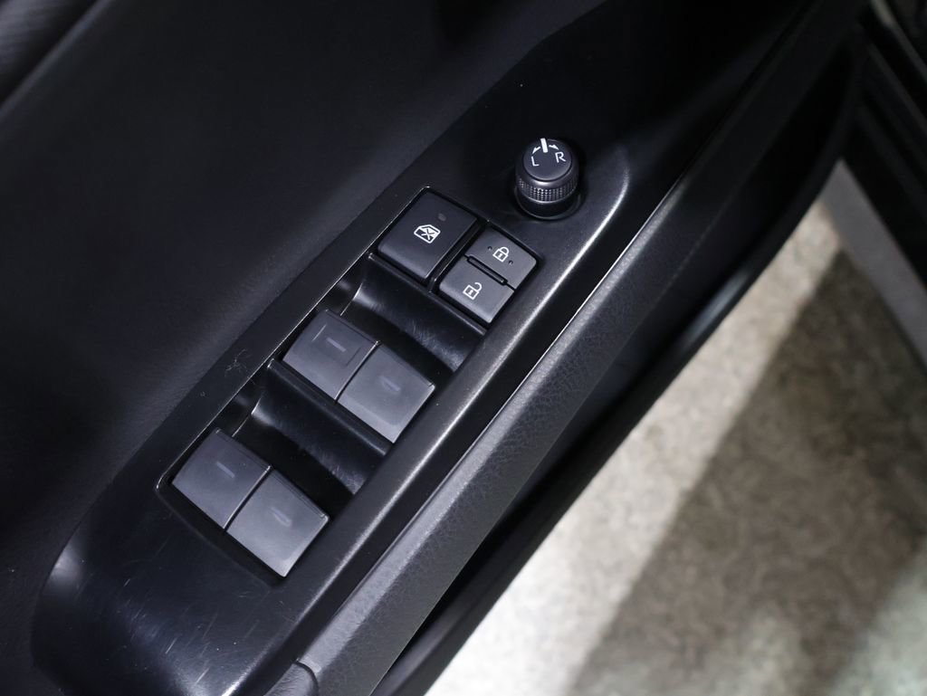 Used 2025 Toyota Camry LE image 13