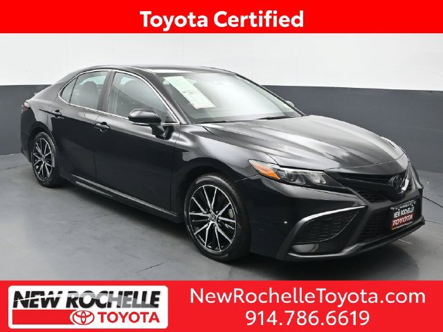 Used 2024 Toyota Camry SE w/ Cold Weather Package