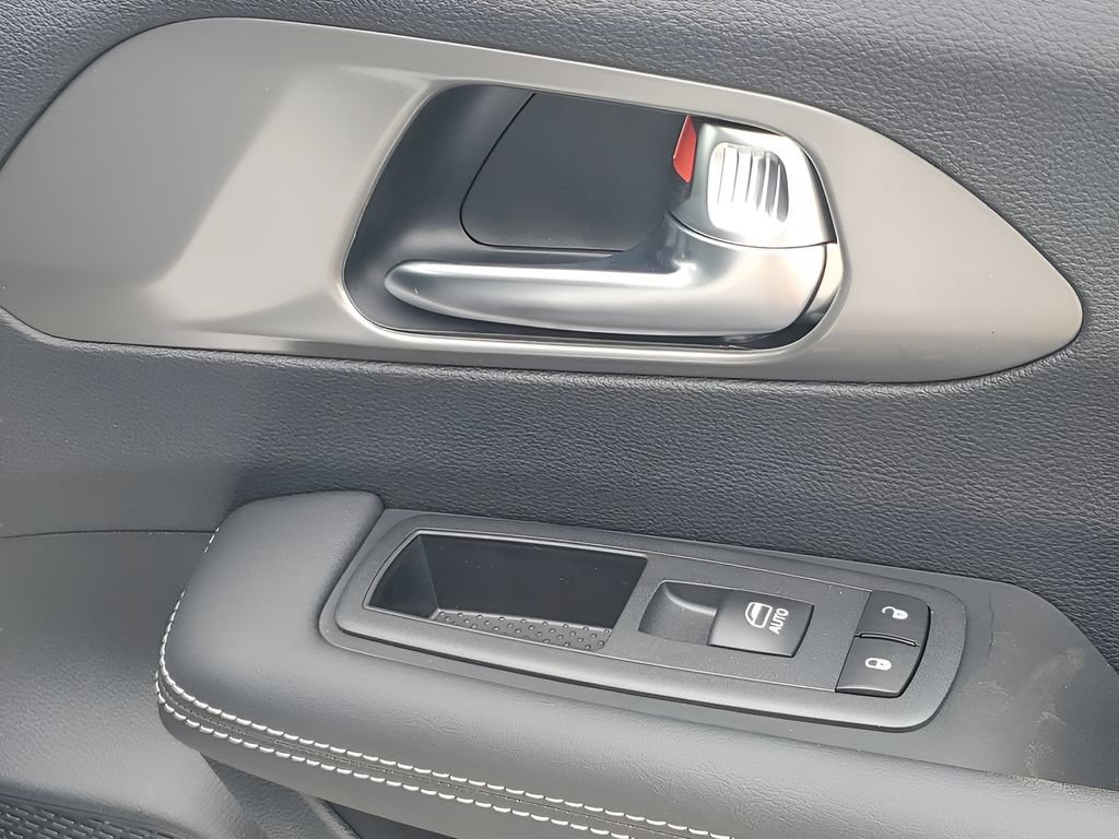 New 2026 Chrysler Voyager LX FWD image 45