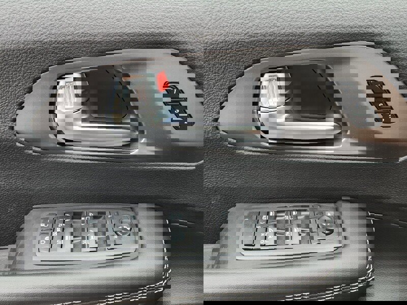 New 2026 Chrysler Pacifica Select w/ S Appearance Package image 19