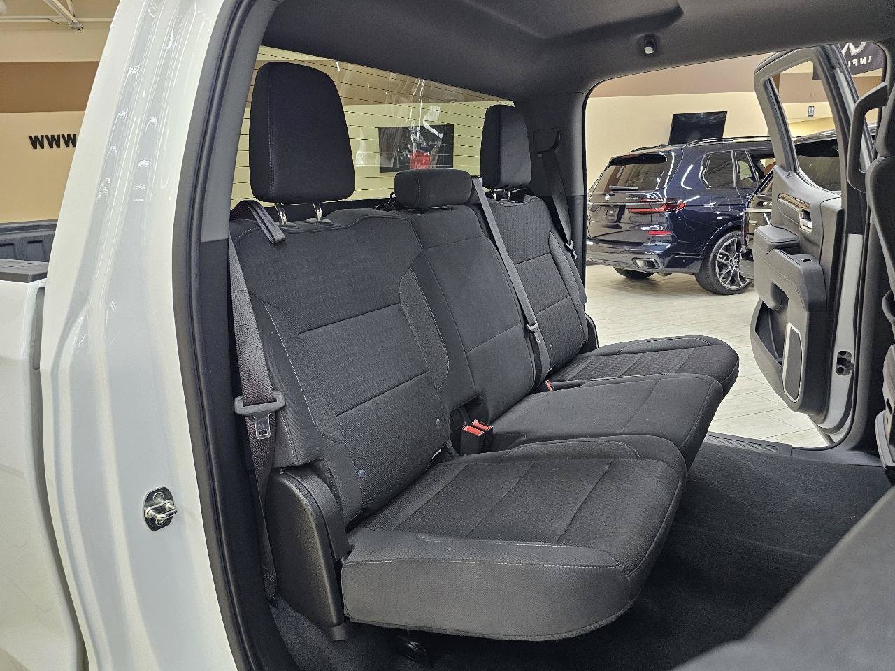 Used 2023 Chevrolet Silverado 1500 LT w/ Z71 Off-Road Package AWD/4WD image 22