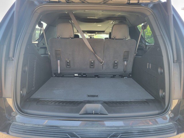 Used 2023 GMC Yukon XL SLT RWD image 5