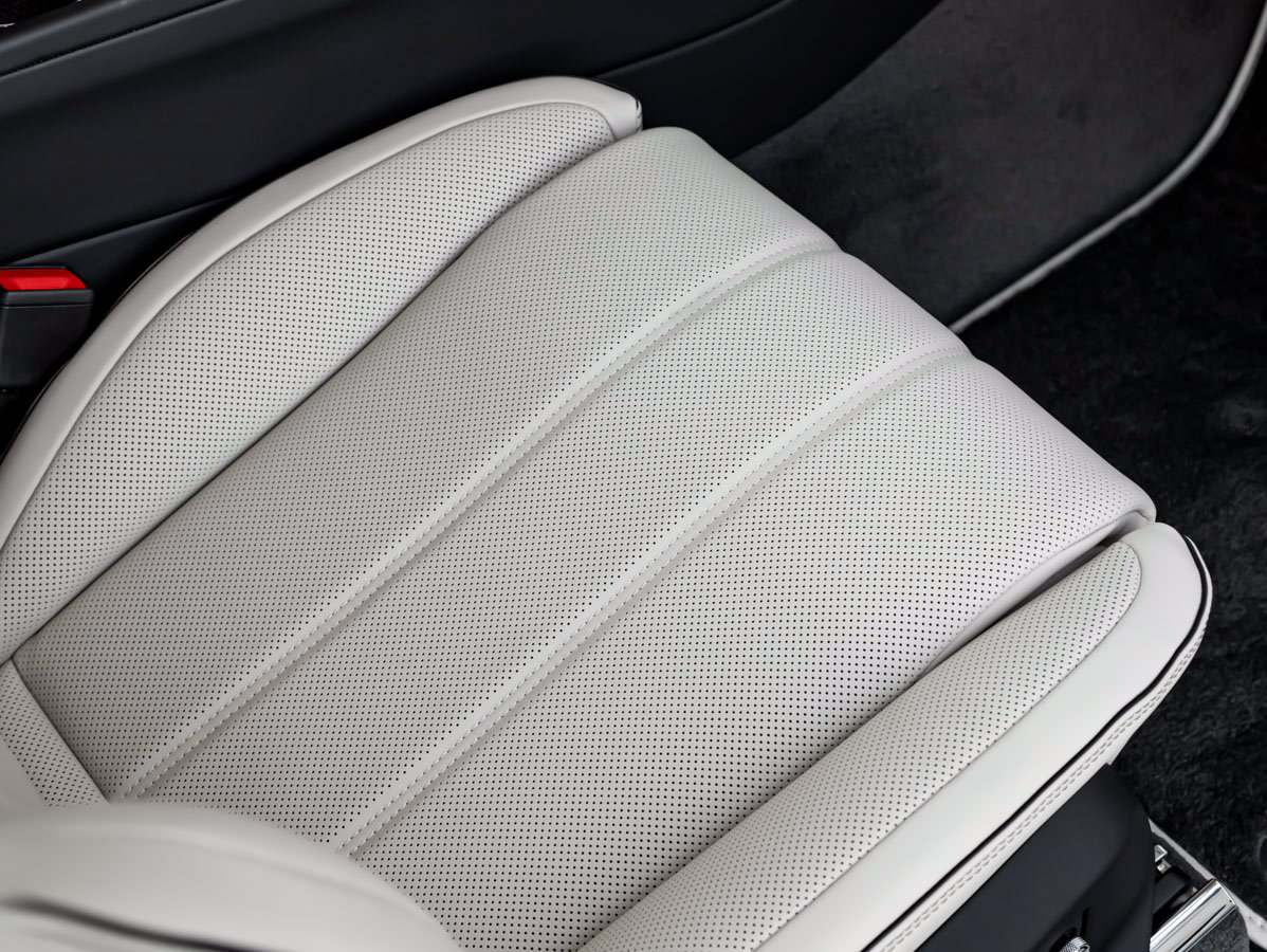 New 2027 Bentley Bentayga AWD/4WD image 41