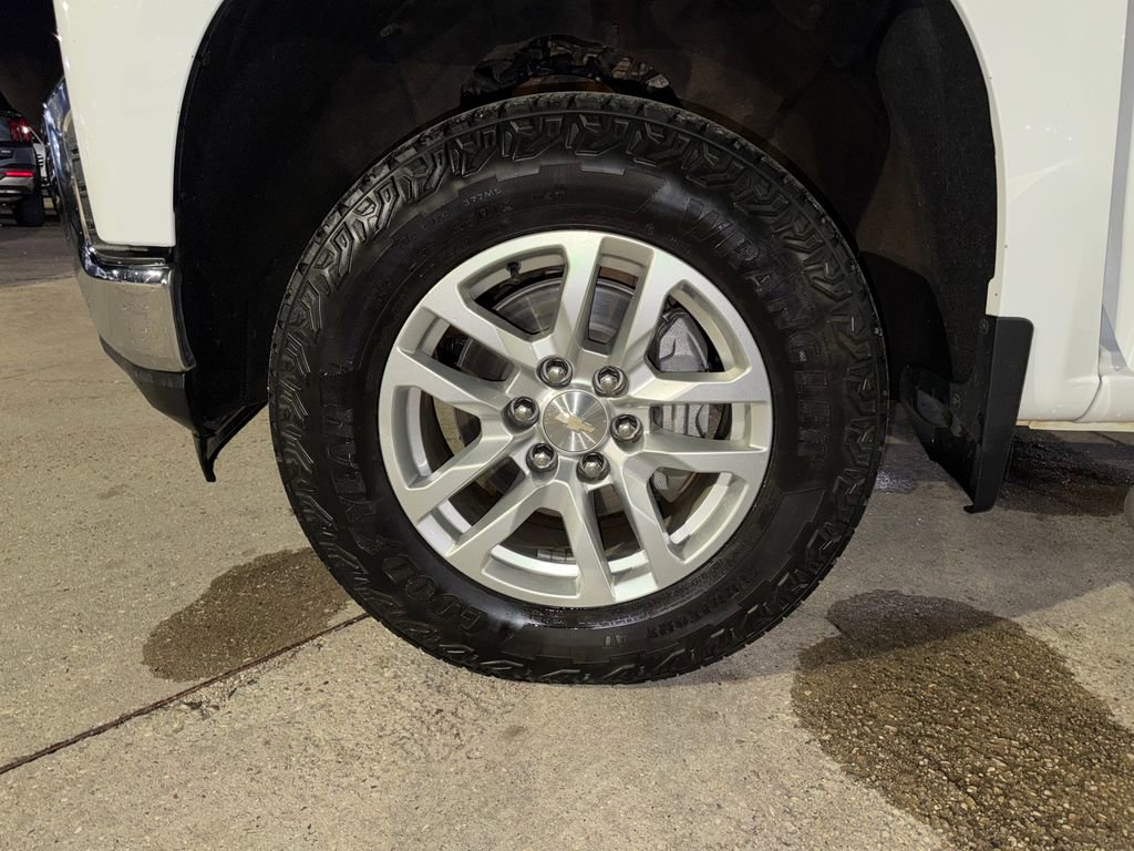 Used 2021 Chevrolet Silverado 1500 LT w/ Z71 Off-Road Package image 26