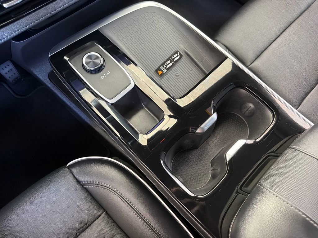 Used 2025 Buick Enclave Preferred image 29