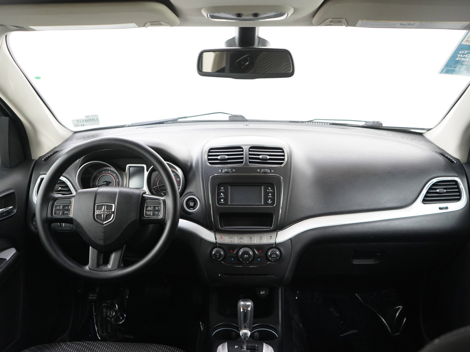 Used 2020 Dodge Journey SE FWD image 14