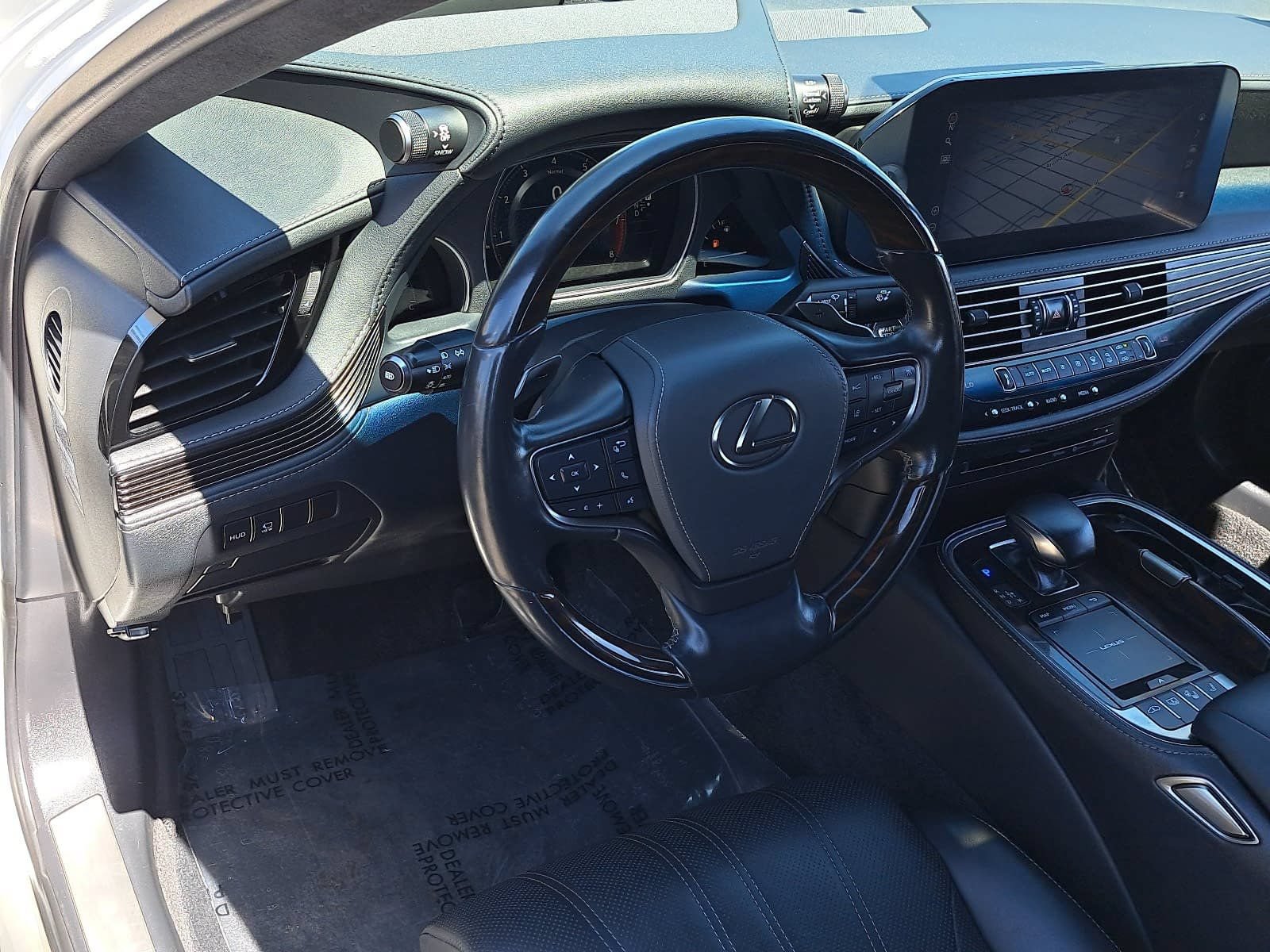 Used 2022 Lexus LS 500 AWD w/ Interior Upgrade Package image 17