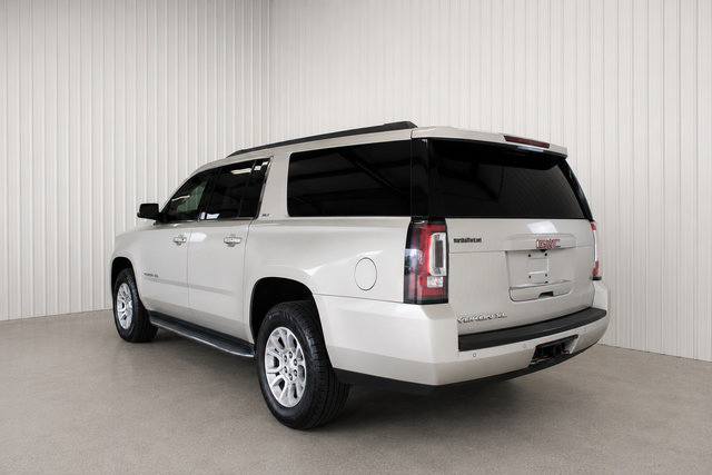 Used 2017 GMC Yukon XL SLT AWD/4WD image 4