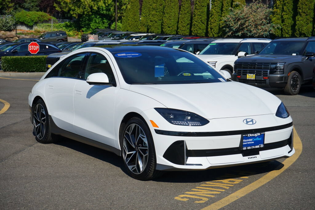 Certified 2023 Hyundai Ioniq 6 Limited w/ Cargo Package RWD image 3