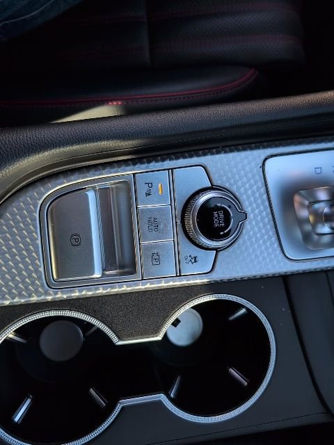 Used 2023 Genesis G70 2.0T w/ Sport Prestige Package image 25