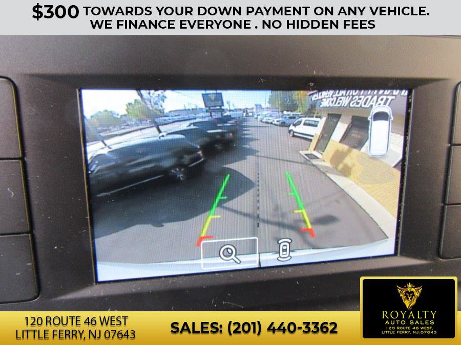 Used 2023 Ford Transit 250 Medium Roof image 19