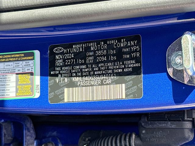 Certified 2025 Hyundai Elantra SEL image 30