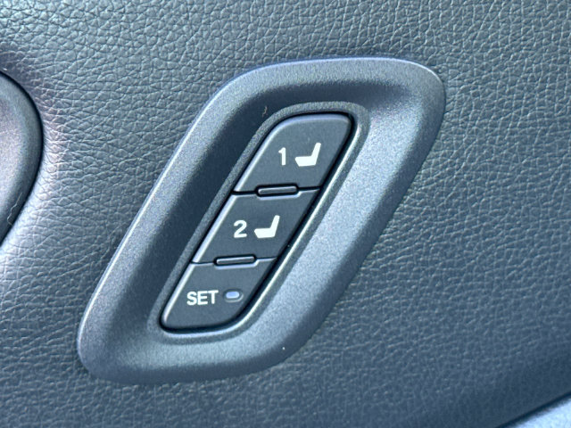 Used 2025 Honda Pilot EX-L image 21
