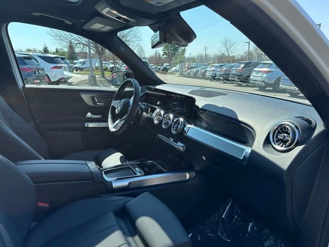Used 2026 Mercedes-Benz GLB 250 4MATIC image 26