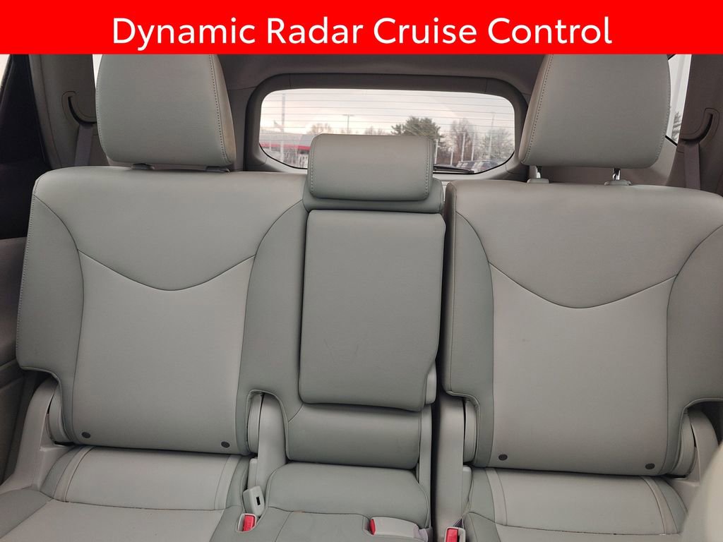 Used 2013 Toyota Prius V Five image 11
