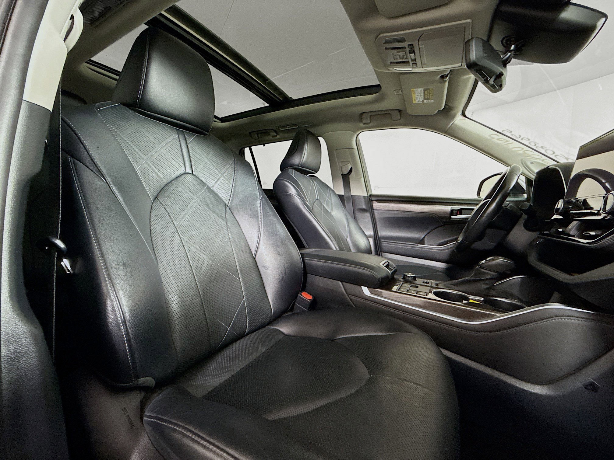 Used 2023 Toyota Highlander Platinum AWD/4WD image 28
