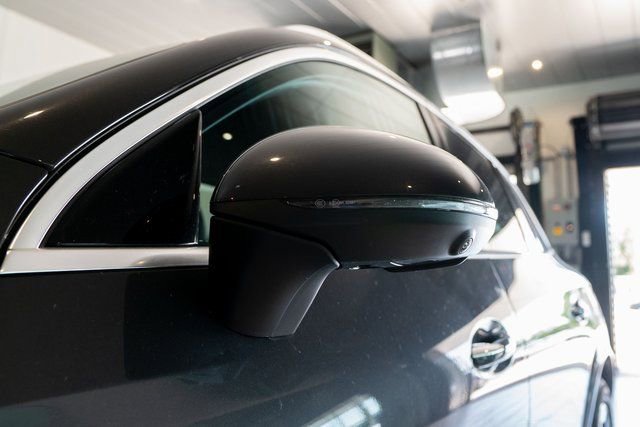 New 2025 Mercedes-Benz GLC 350e 4MATIC image 8