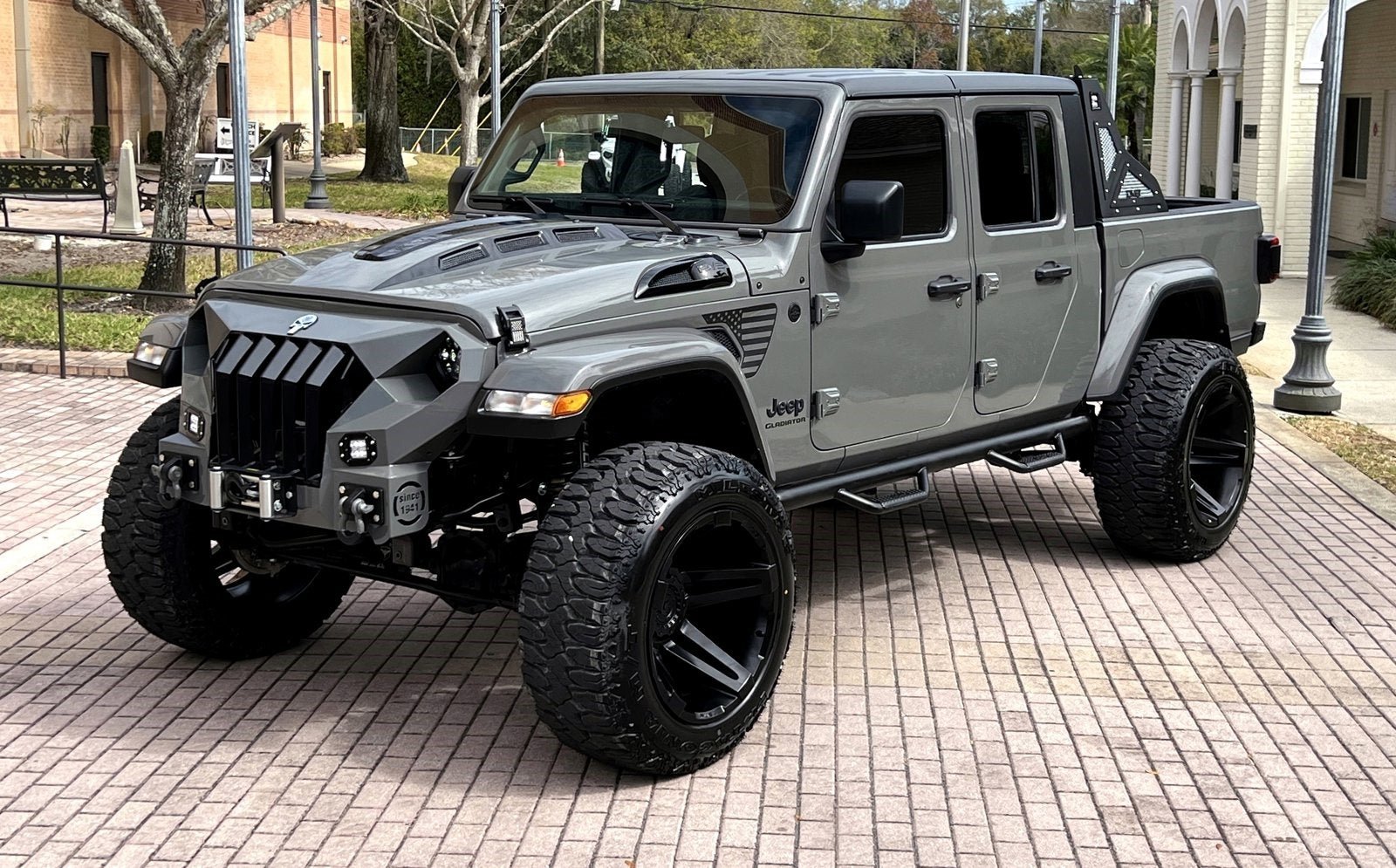 Used 2021 Jeep Gladiator Sport AWD/4WD image 3