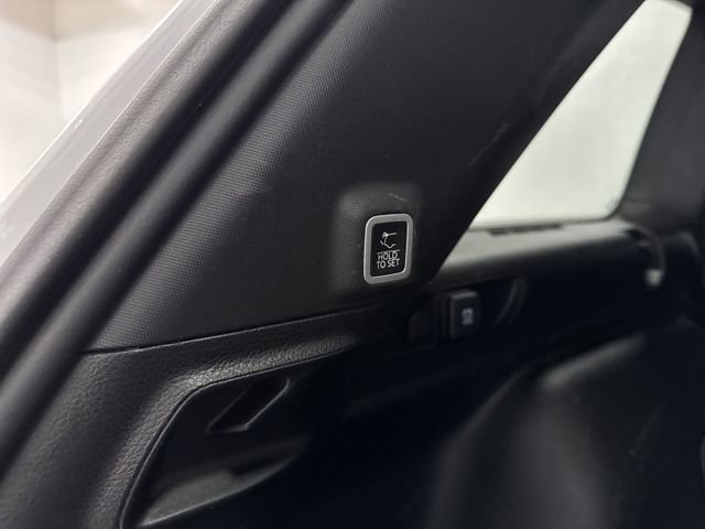 Used 2023 Jeep Grand Cherokee Altitude image 14