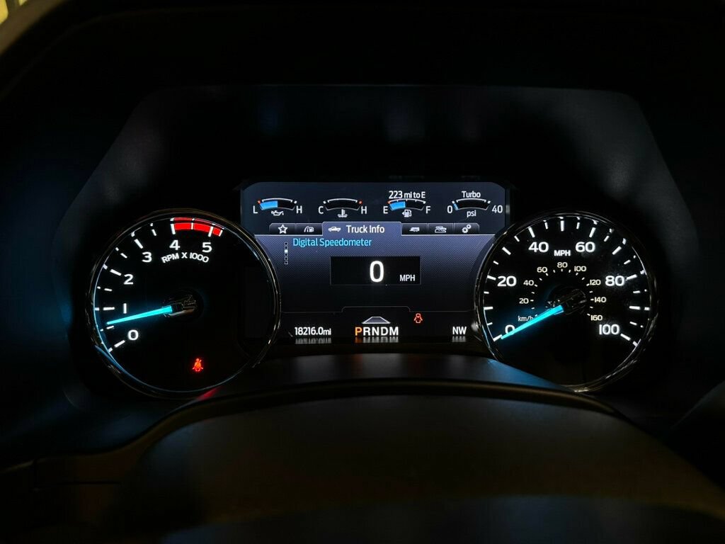 Used 2020 Ford F250 Platinum w/ FX4 Off-Road Package AWD/4WD image 18
