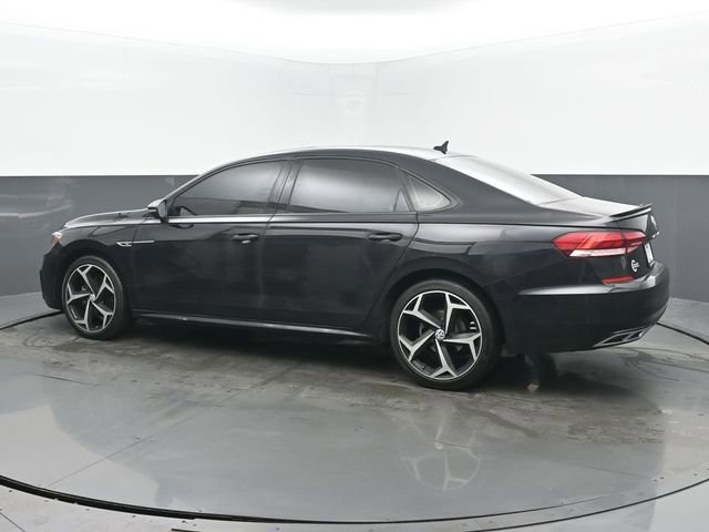 Used 2021 Volkswagen Passat 2.0T R-Line image 3