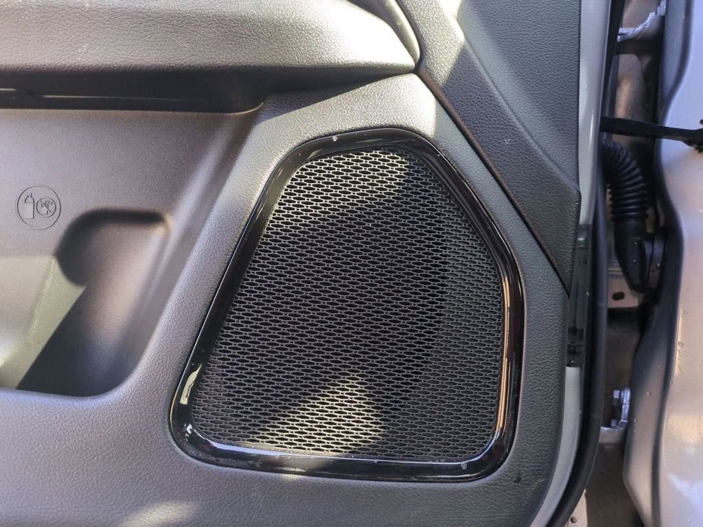 Used 2023 Jeep Compass Trailhawk image 16