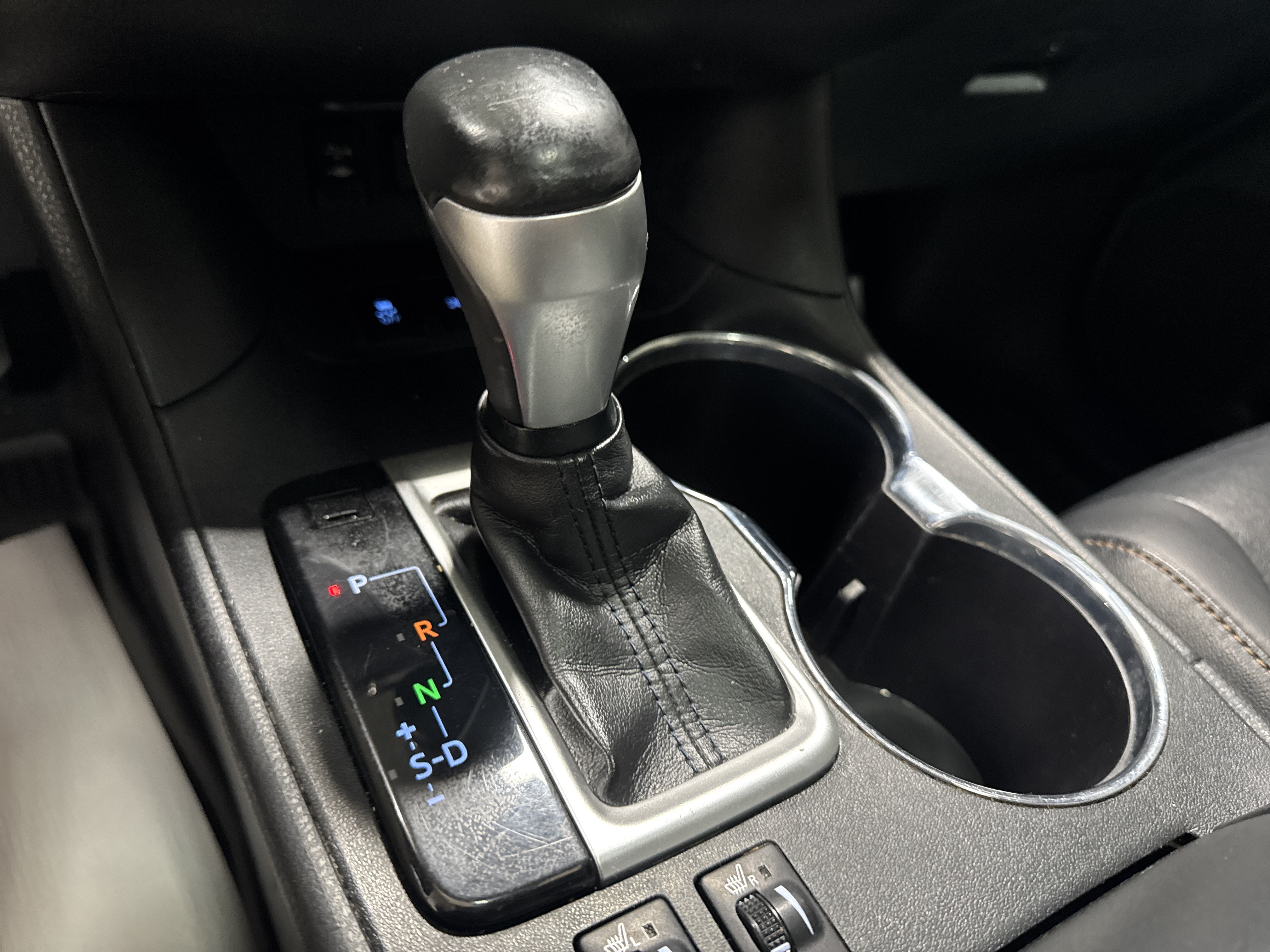 Used 2019 Toyota Highlander XLE AWD/4WD image 24