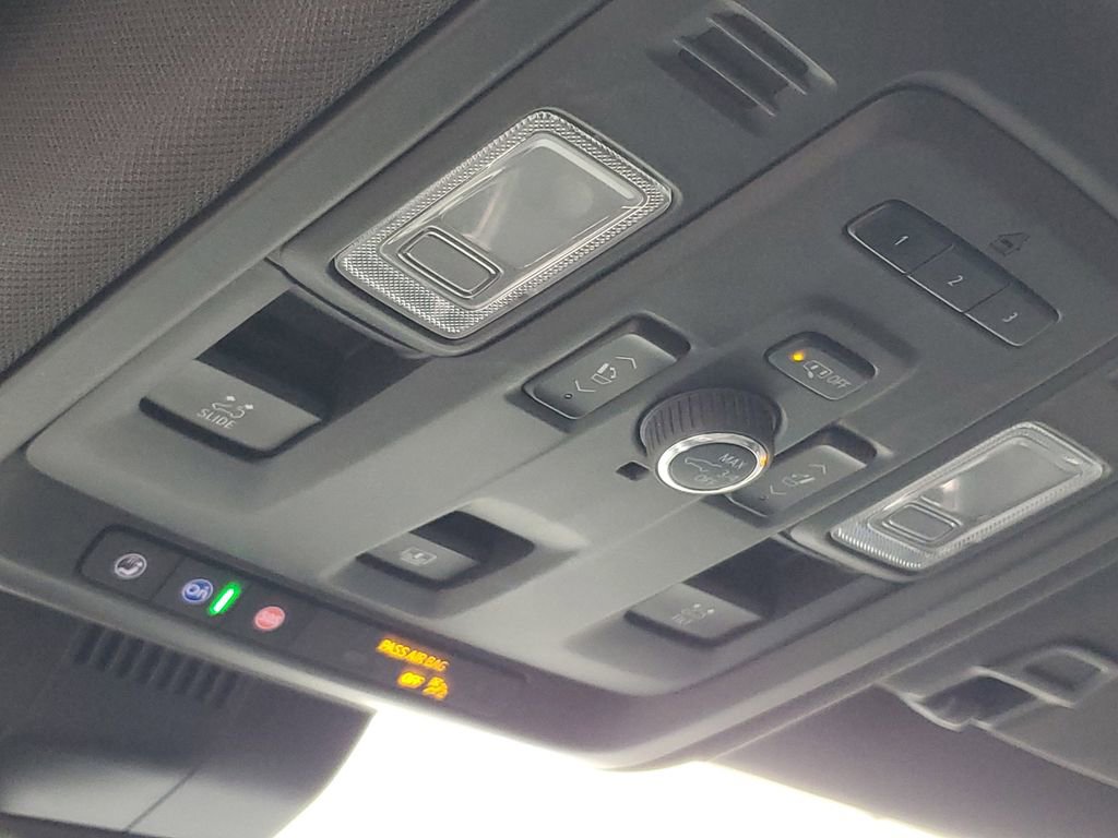 Used 2023 Chevrolet Suburban Z71 w/ Z71 Off-Road Package image 24