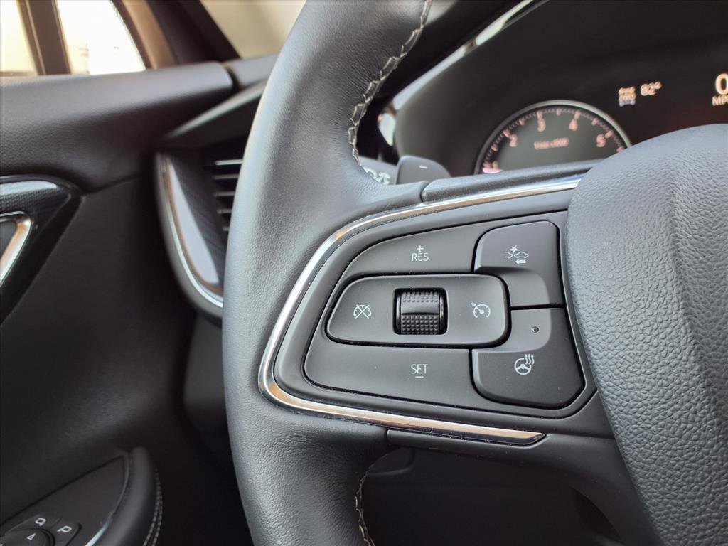 Used 2023 Buick Envision Essence image 13