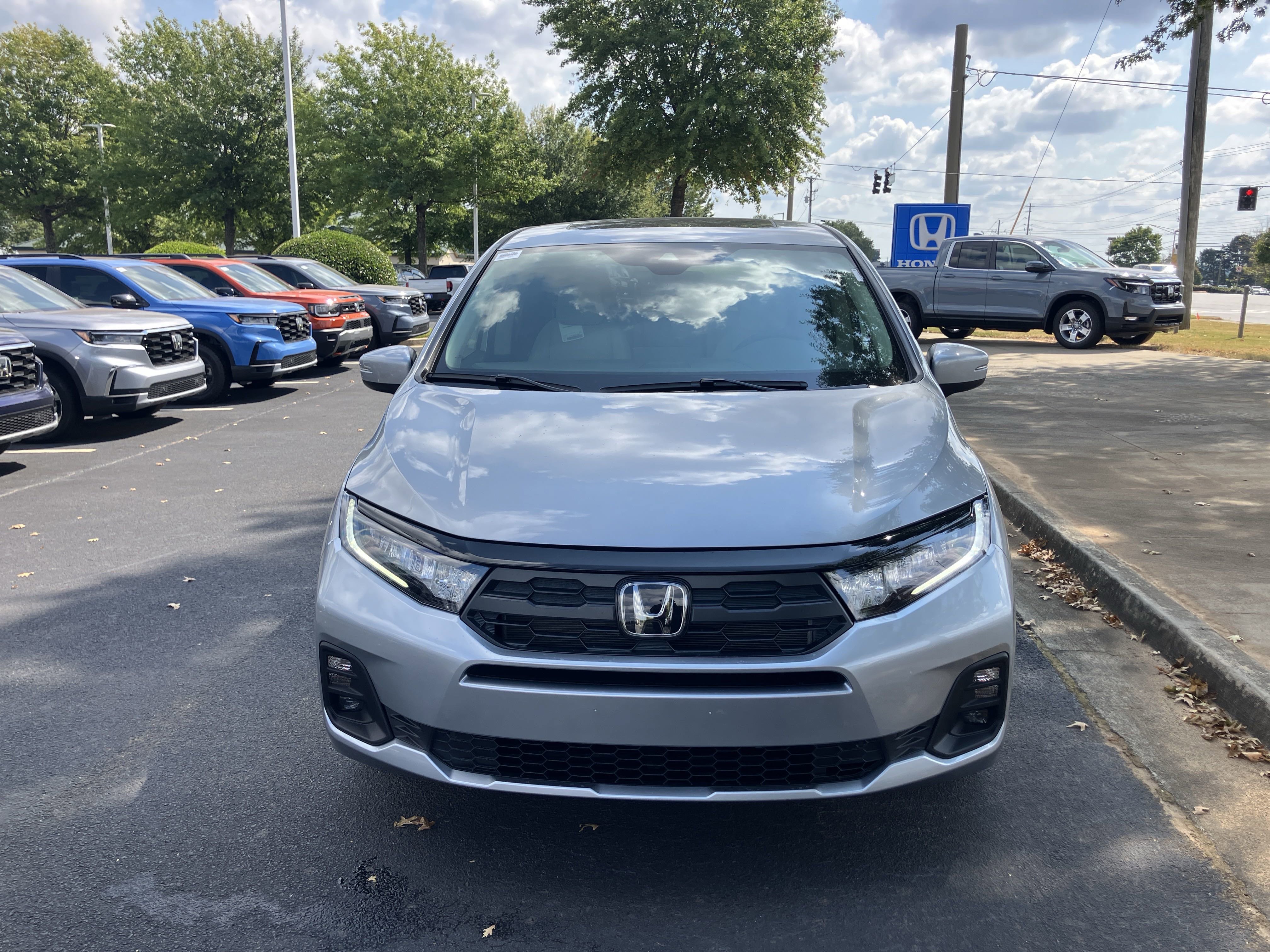 New 2026 Honda Odyssey EX-L image 3