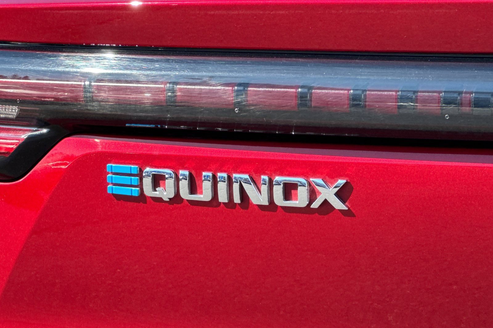 Used 2024 Chevrolet Equinox EV LT FWD image 47