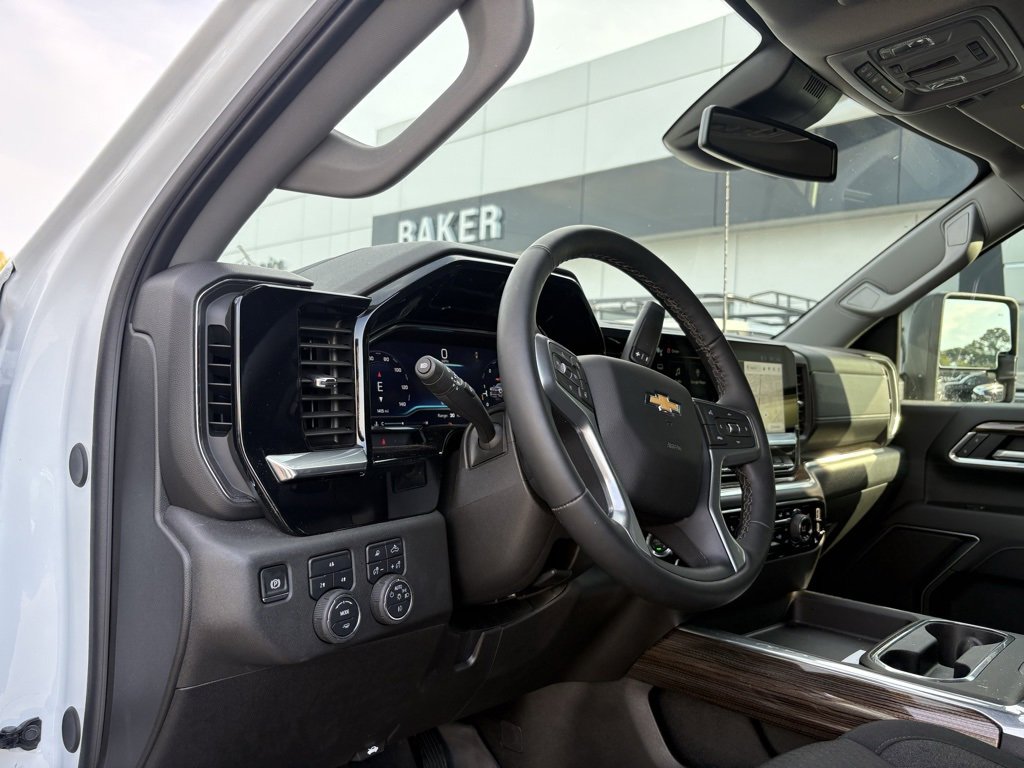 Used 2025 Chevrolet Silverado 2500 LT w/ Safety Package image 17