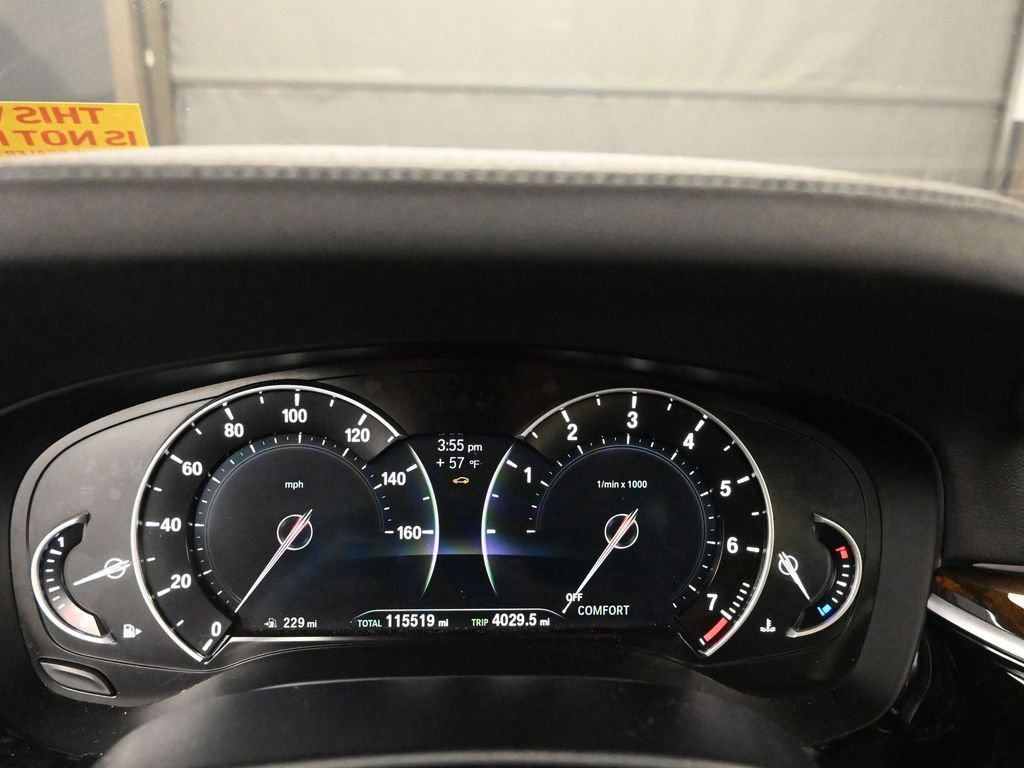 Used 2017 BMW 540i xDrive image 12