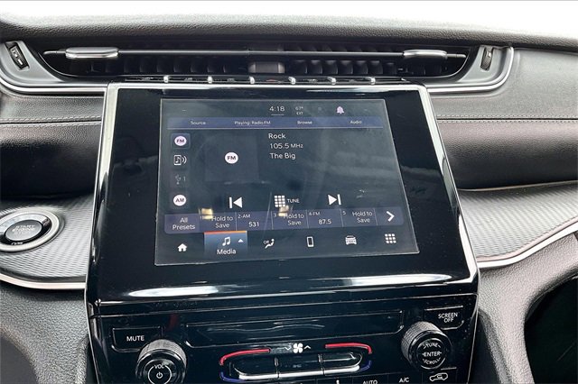 Used 2024 Jeep Grand Cherokee Laredo image 22