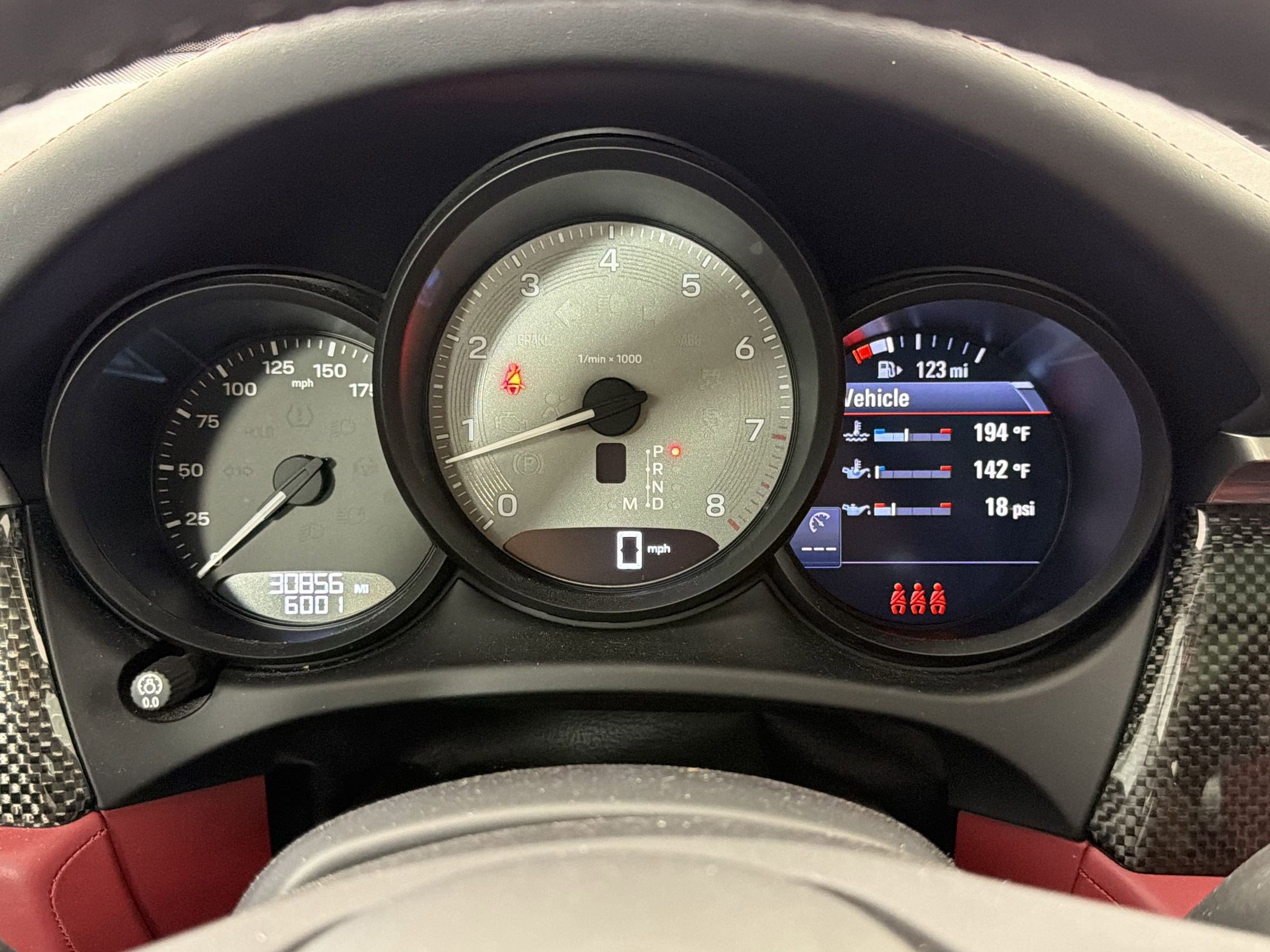 Certified 2022 Porsche Macan S image 29