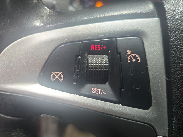 Used 2011 GMC Terrain SLT FWD image 18