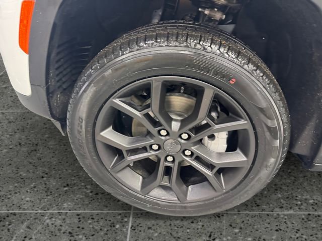 New 2025 Jeep Grand Cherokee Limited w/ Trailer Tow Package image 28