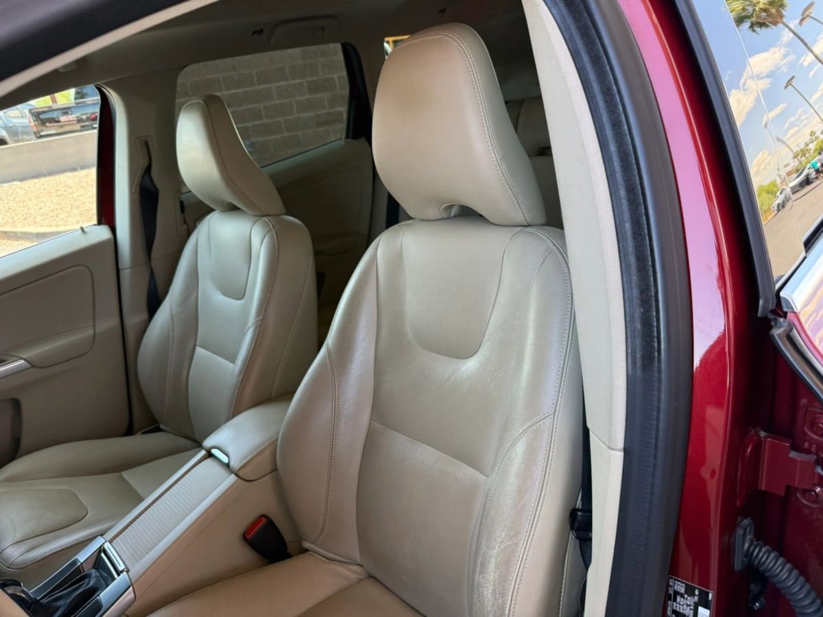 Used 2016 Volvo XC60 T5 Premier FWD image 41