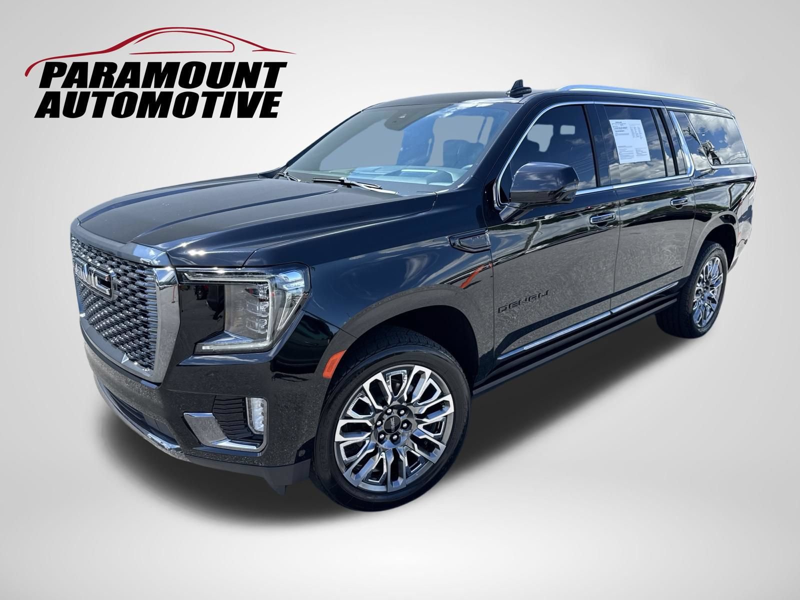 Used 2024 GMC Yukon XL Denali Ultimate AWD/4WD image 1