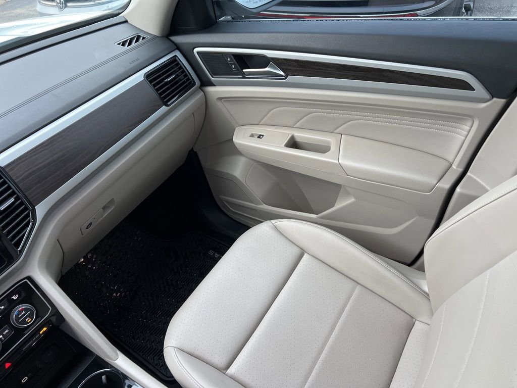 Used 2023 Volkswagen Atlas SE w/ Panoramic Sunroof Package image 27