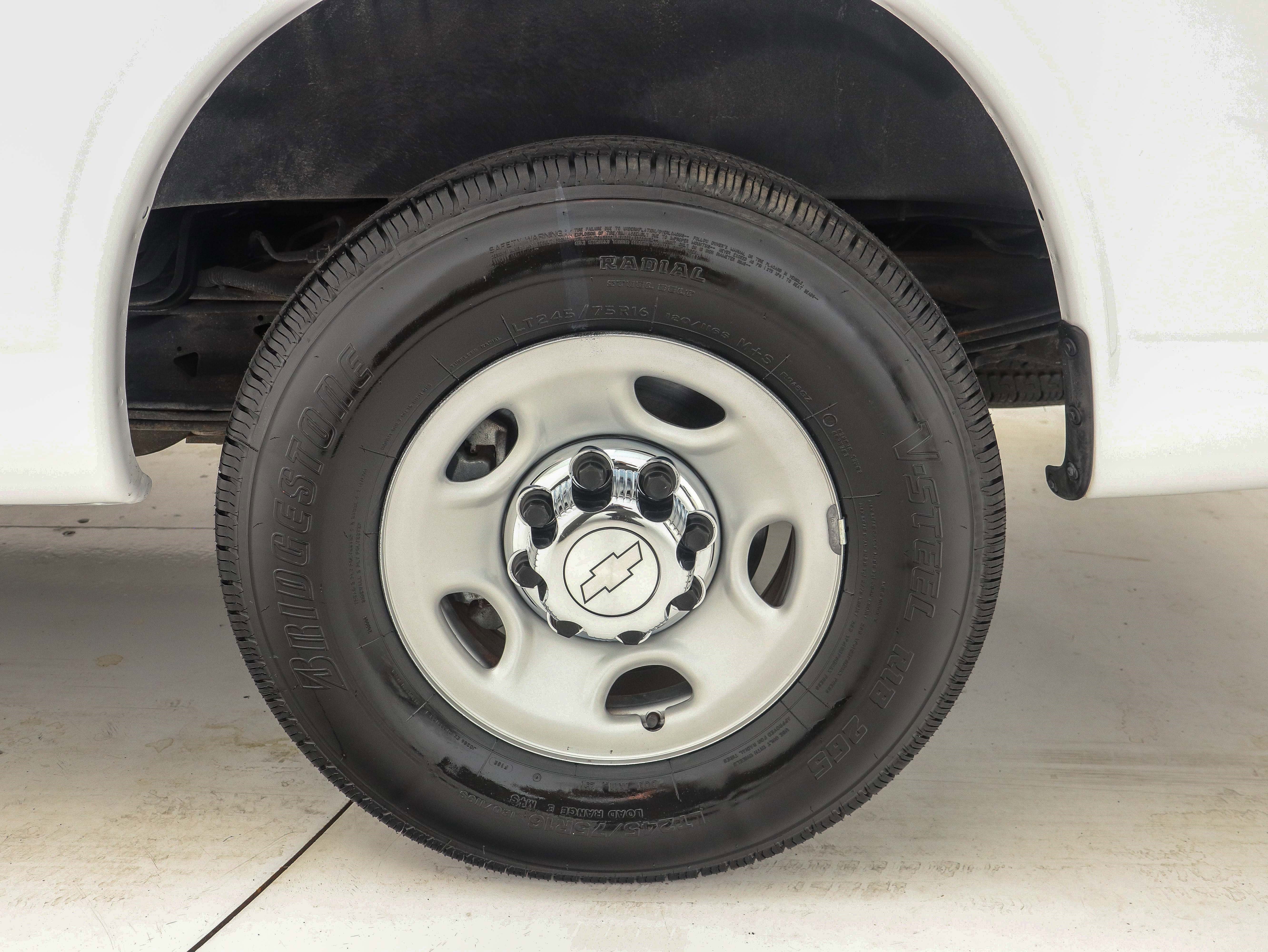 Used 2019 Chevrolet Express 2500 LT w/ LT Preferred Equipment Group image 27