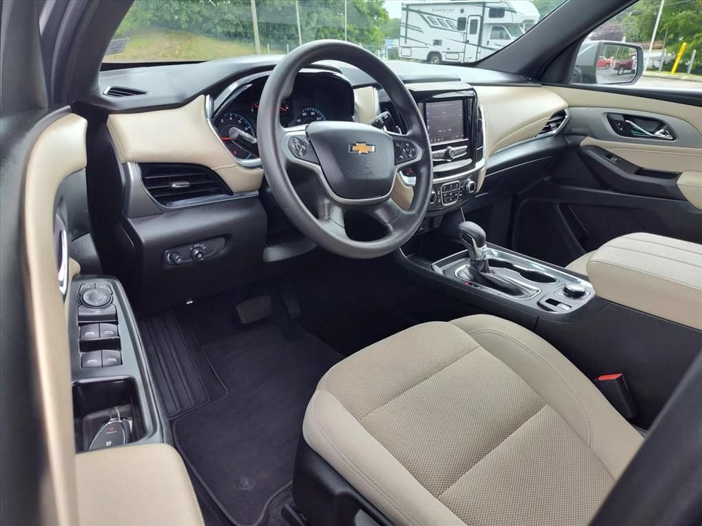 Used 2023 Chevrolet Traverse LS w/ Safety Package AWD/4WD image 13