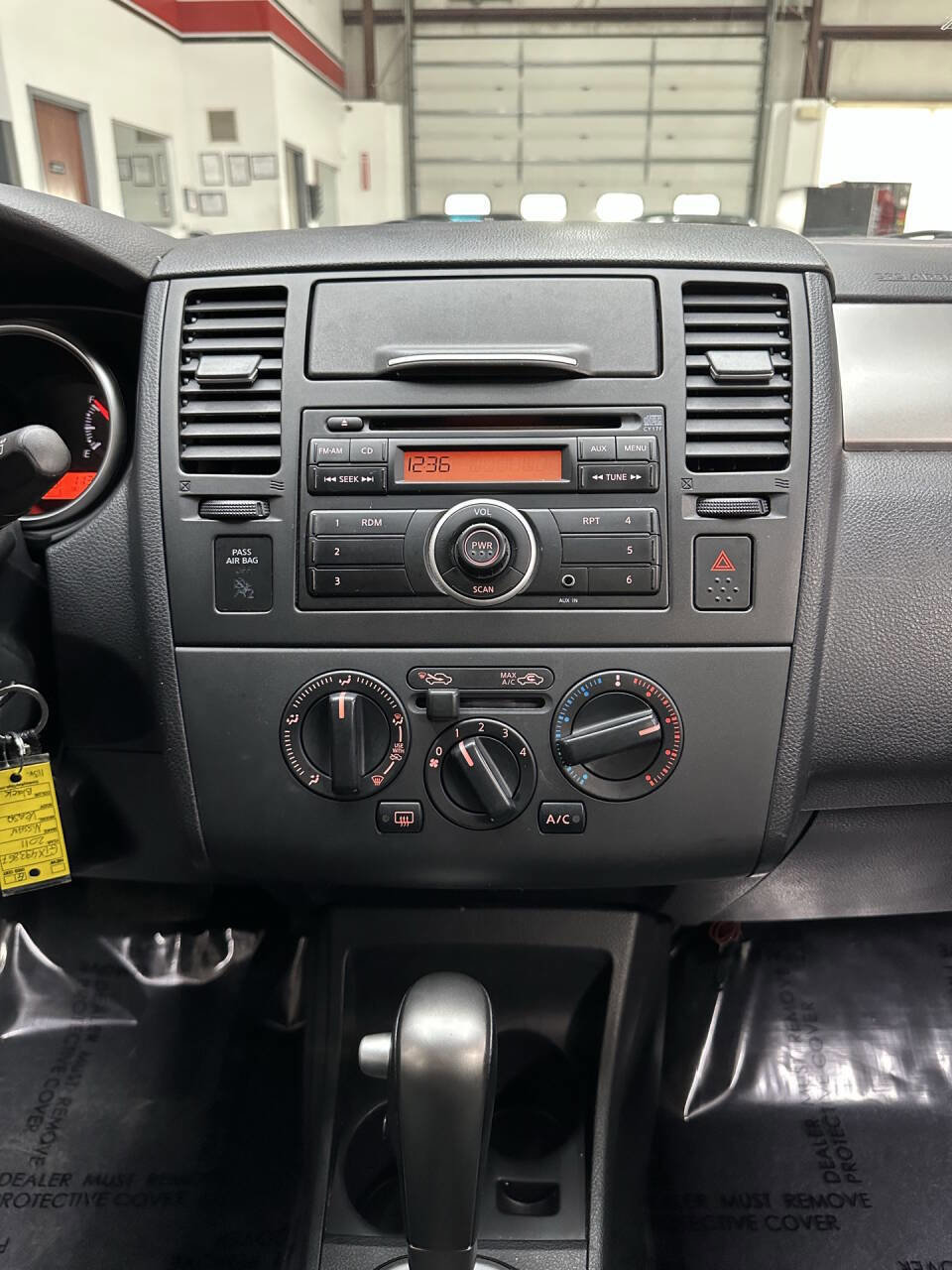 Used 2011 Nissan Versa 1.8 S image 26