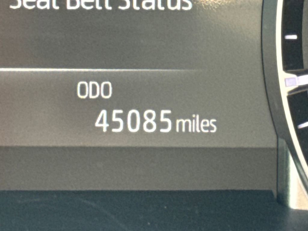 Used 2023 Toyota Highlander LE AWD/4WD image 21