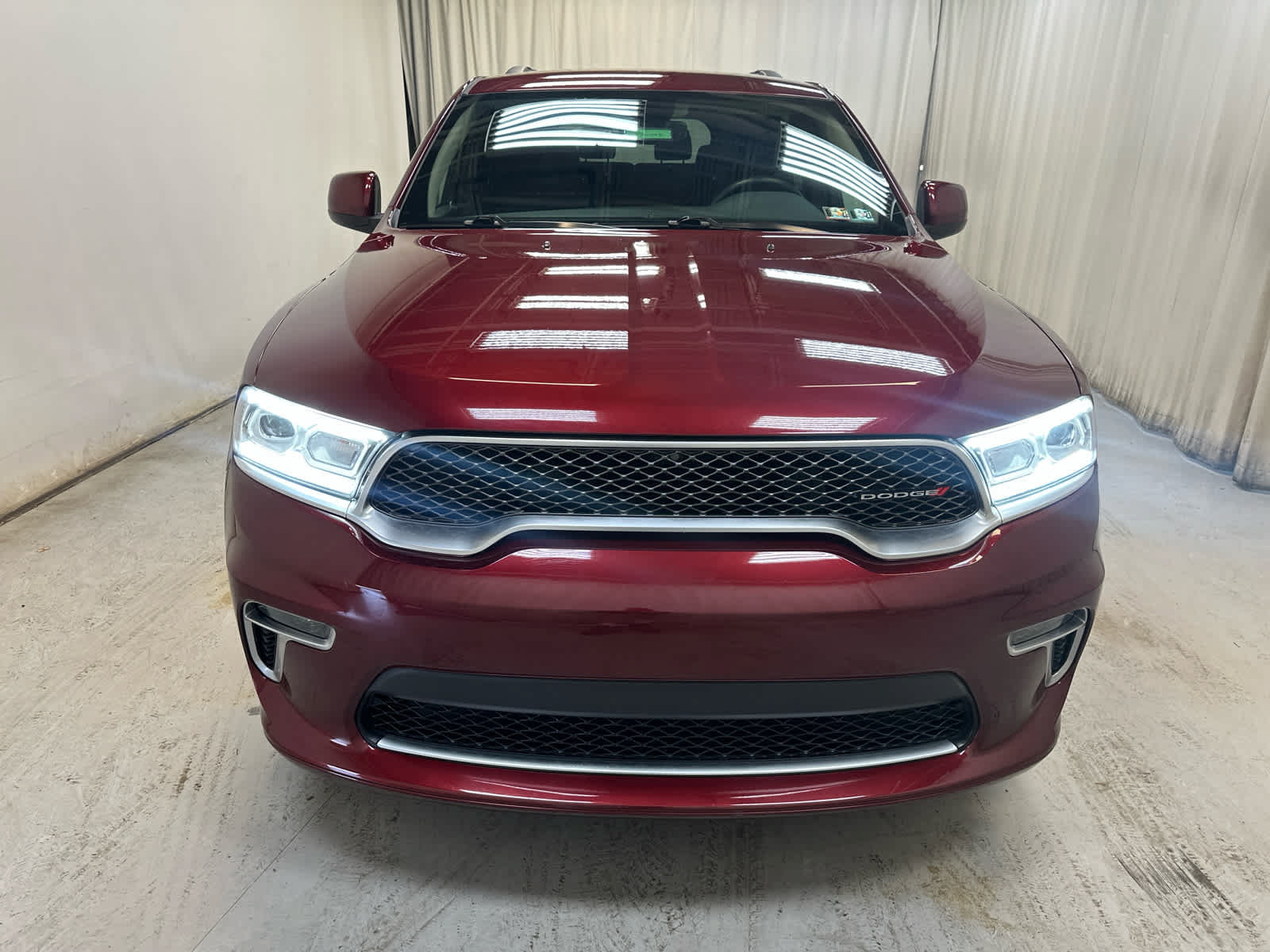Used 2022 Dodge Durango SXT w/ Anodized Platinum Package AWD/4WD image 7