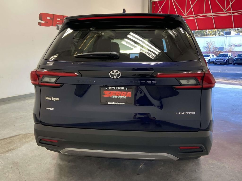 Used 2026 Toyota Grand Highlander Limited image 4