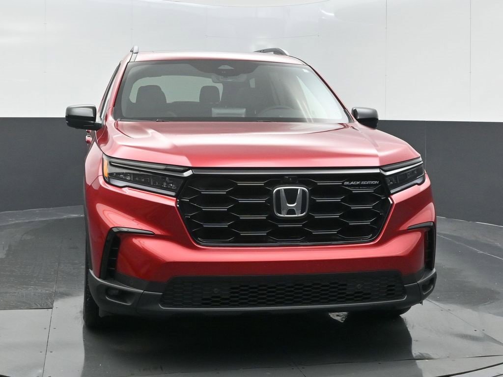 Certified 2025 Honda Pilot Black Edition image 4