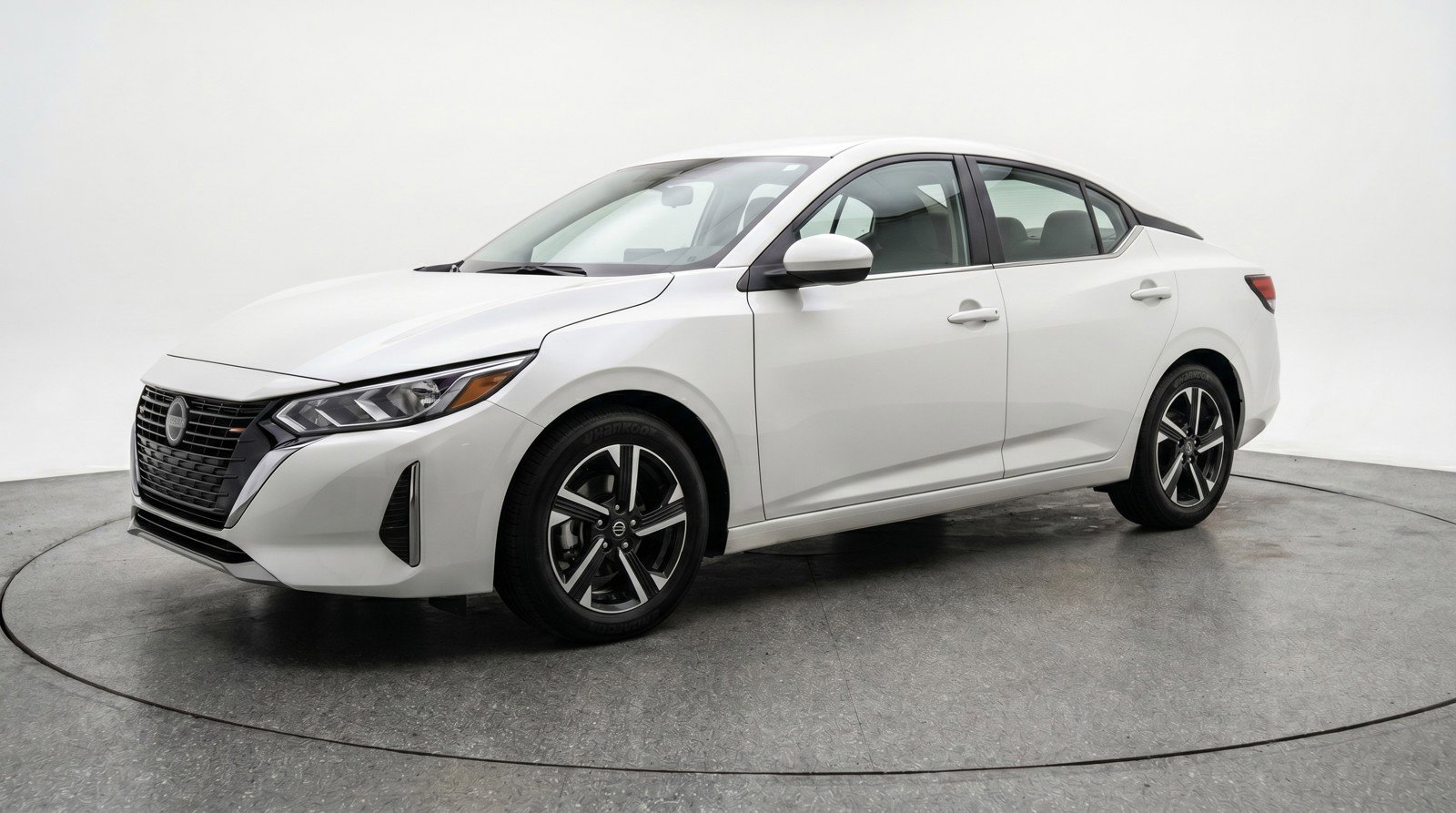 Used 2025 Nissan Sentra SV FWD image 3