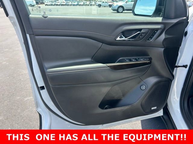 Used 2023 GMC Acadia AT4 w/ Technology Package AWD/4WD image 12